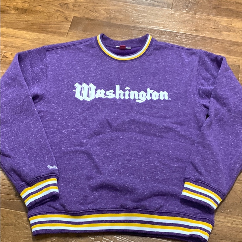 Washington Huskies Crewneck Sweatshirt